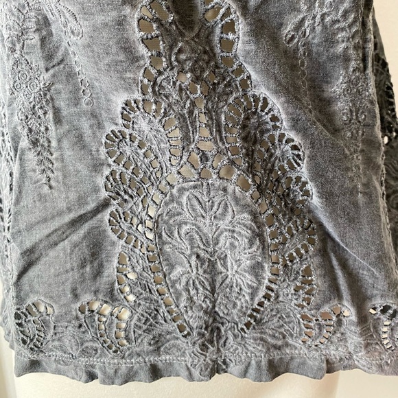 Express Eyelet Blouse - Tank - Picture 5 of 14